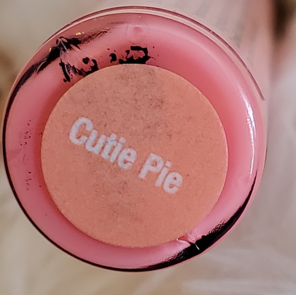 LipSense Other - Lipsense moisturizing lip gloss in Cutie Pie